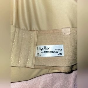 Lilyette strapless bra, size 36D, nude color, NWOT